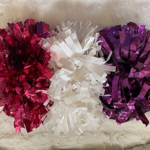 Cheer poms
